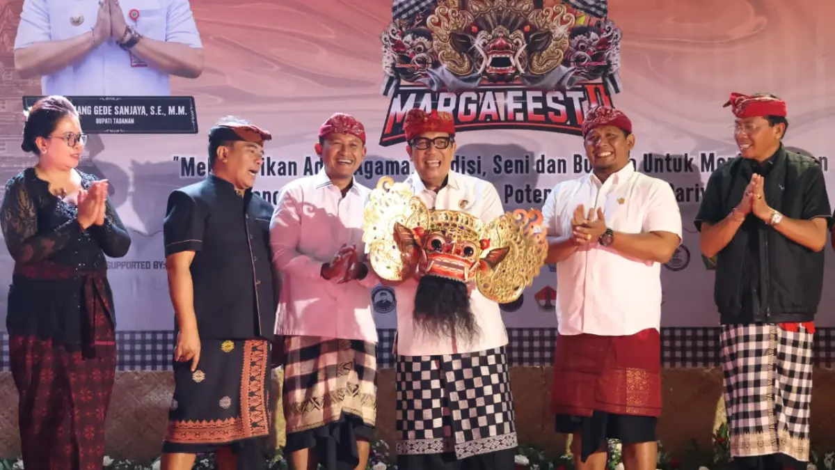 Bupati Tabanan Dr. I Komang Gede Sanjaya, S.E., M.M., saat pembukaan Marga Festival II Tahun 2026 di Taman Pujaan Bangsa (TPB) Margarana, Marga, Tabanan, Selasa, (2/6) malam.