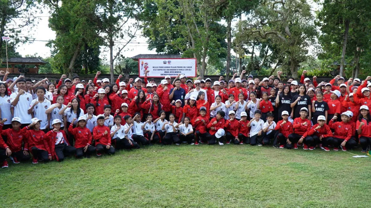 CUMA 290 ORANG : Pelepasan kontingen Bangli ke Porjar Bali 2026.(Kominfo Bangli)