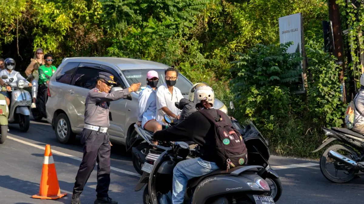 Dinas Perhubungan Badung menerapkan rekayasa lalu lintas di sejumlah ruas jalan. Perubahan arus ini berlaku pada pukul 14.00-22.00 Wita yang diterapkan sejak Selasa (2/6).