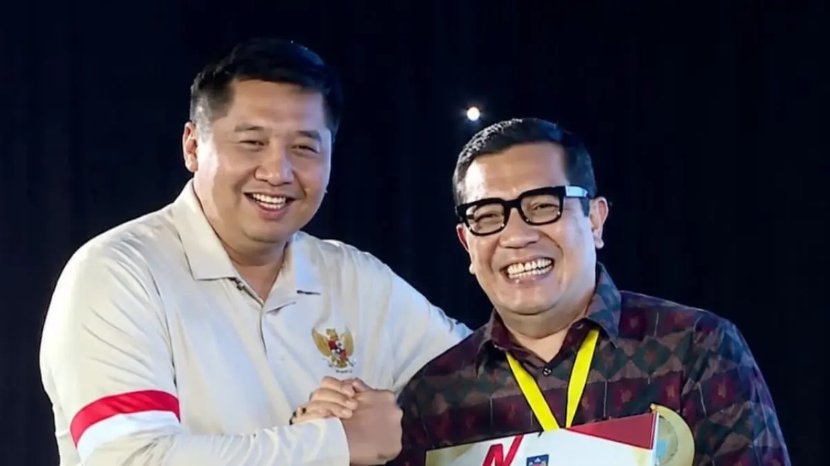 Bupati Tabanan, Dr. I Komang Gede Sanjaya, S.E., M.M., menerima penghargaan yang diserarahkan Menteri Perumahan dan Kawasan Permukiman (PKP) RI Maruarar Sirait dalam Malam Apresiasi Pemerintah Daerah Berprestasi Tahun 2026 di Yogyakarta Marriott Hotel, Kamis malam (4/7).