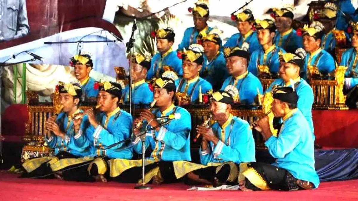 SUDAH SIAP UNJUK KEBOLEHAN : Penampilan salah sekaa kesenian Buleleng untuk PKB ke-48, dalam uji coba di RTH Taman Bung Karno belum lama ini.( Foto: Disbudpar Buleleng untuk Radar Bali)&nbsp;