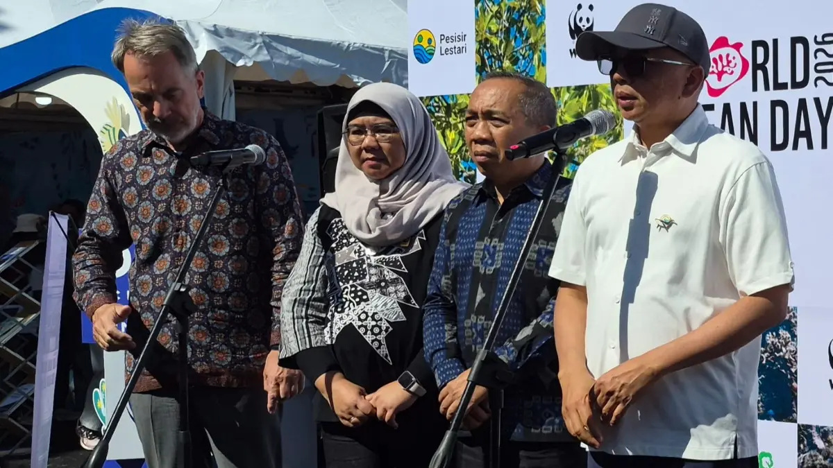 KOLABORASI: Pembukaan World Ocean & Coral Triangle Day Hans-Bruns Ludwig (kiri), Ir. A. Koswara M.P. Dirjen Pengelolaan Kelautan, Kementrian Kelautan dan Perikanan (kanan).
