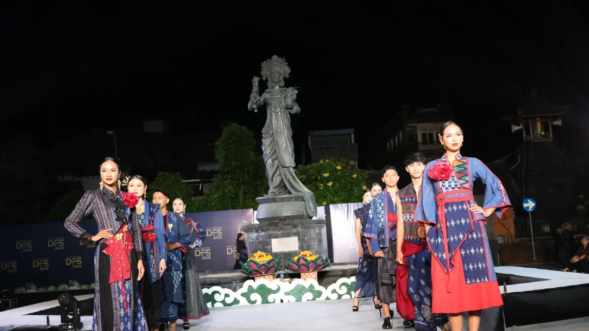 Denpasar Fashion Street (DFS) ke-3 tahun 2026, berlangsung di Pedestrian Patung Melanting, Sabtu (6/6) malam.&nbsp;