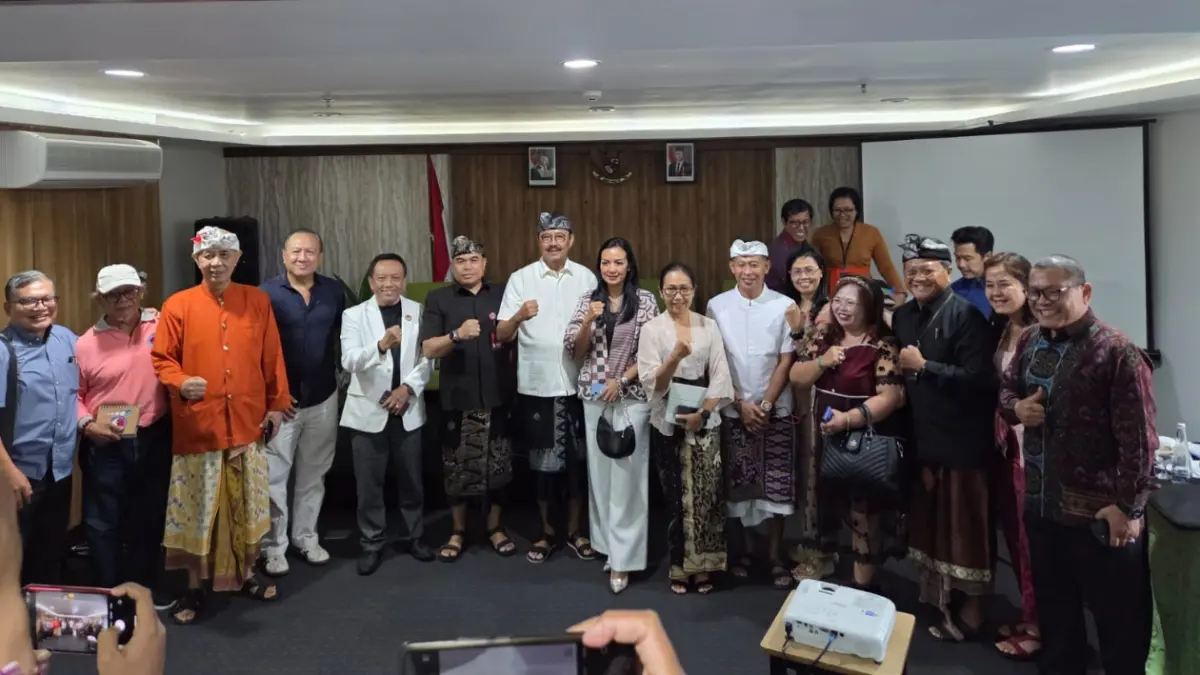 Kegiatan FGD bertema Strategi Penguatan Pariwisata Melalui Sinergi Perizinan, Investasi, dan Aspirasi Pelaku Usaha berlangsung di Primebiz Hotel Kuta, Badung pada Kamis (11/6).&nbsp; (Marsellus Pampur/Radar Bali)
