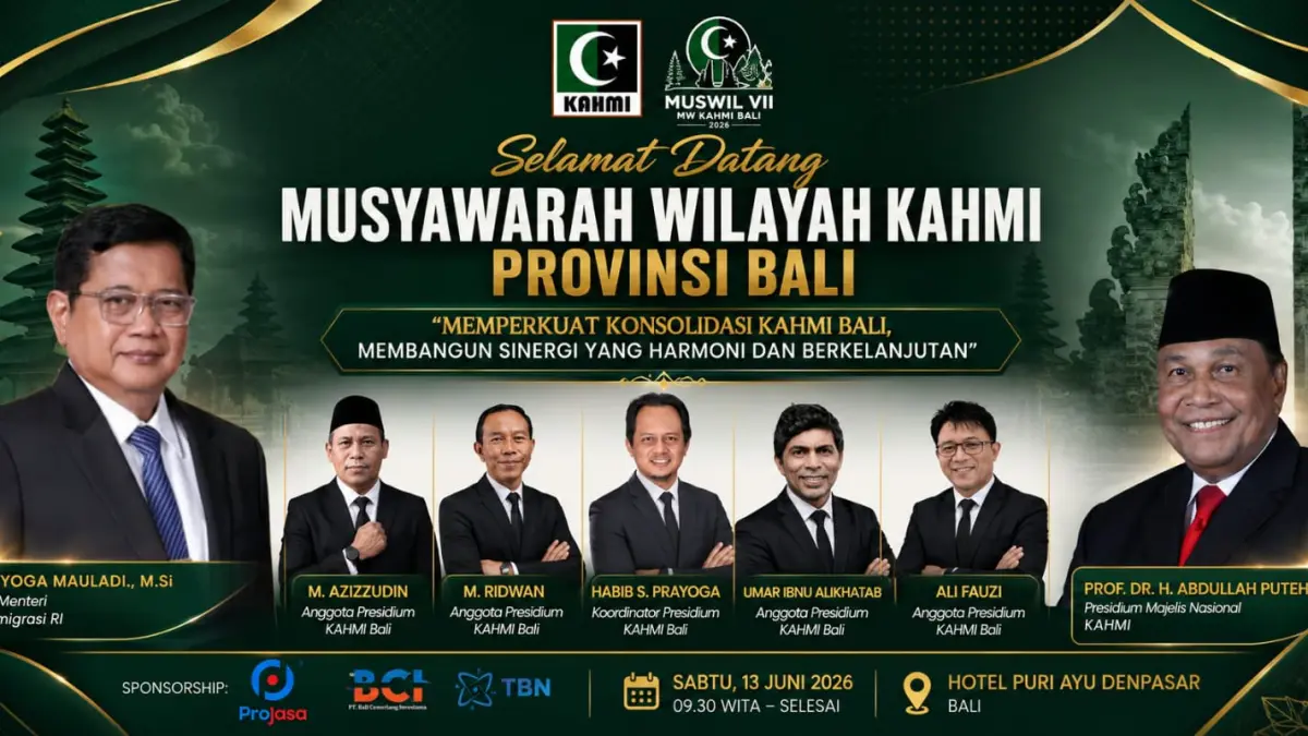 SOLID DAN KUAT: Koorpres MN KAHMI, Abdullah Puteh (kanan) dan Wakil Menteri Transmigrasi Viva Yoga Mauladi (kiri) bersama dalam satu frame Presidiium MW KAHMI Bali untuk Muswil VII 2026. (Panitia Muswil KAHMI untuk radarbali.id)