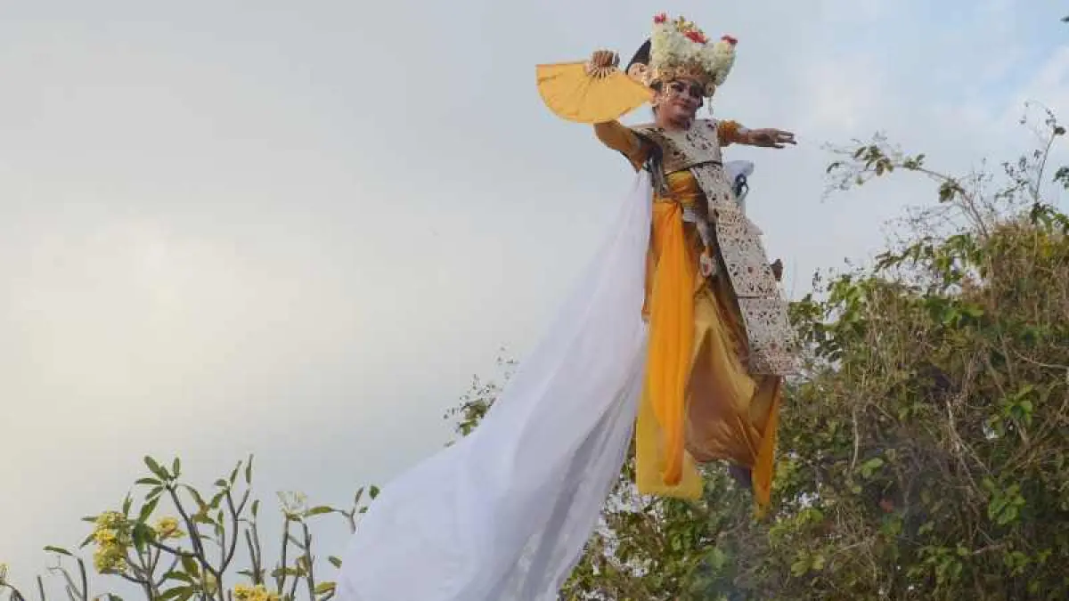 Aksi spektakuler Duta Denpasar. (Adrian Suwanto/Radar Bali)