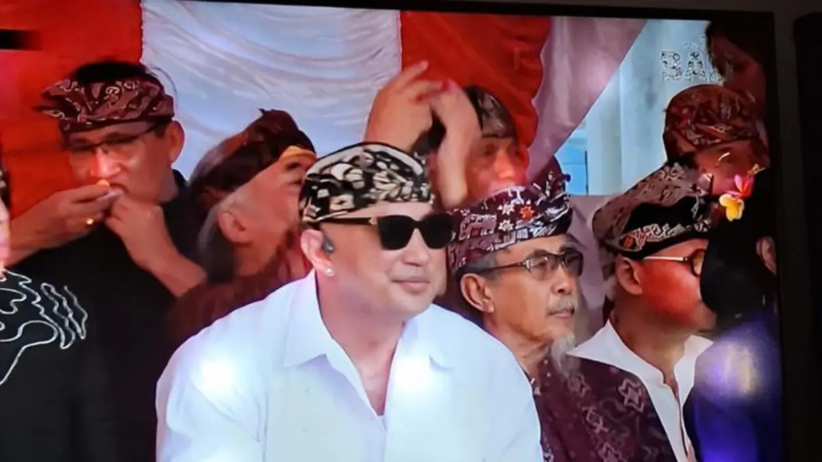 Ketua DPD Gerindra Bali Made Muliawan Arya Hadir dalam pawai (peed aya) Pesta Kesenian Bali (PKB) ke-48, Sabtu (13/6).&nbsp;

&nbsp;