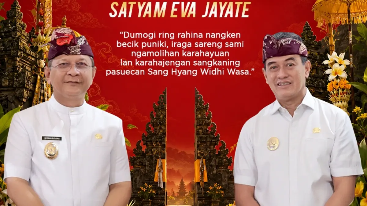 Bupati Buleleng I Nyoman Sutjidra, bersama Wakil Bupati Buleleng Gede Supriatna.