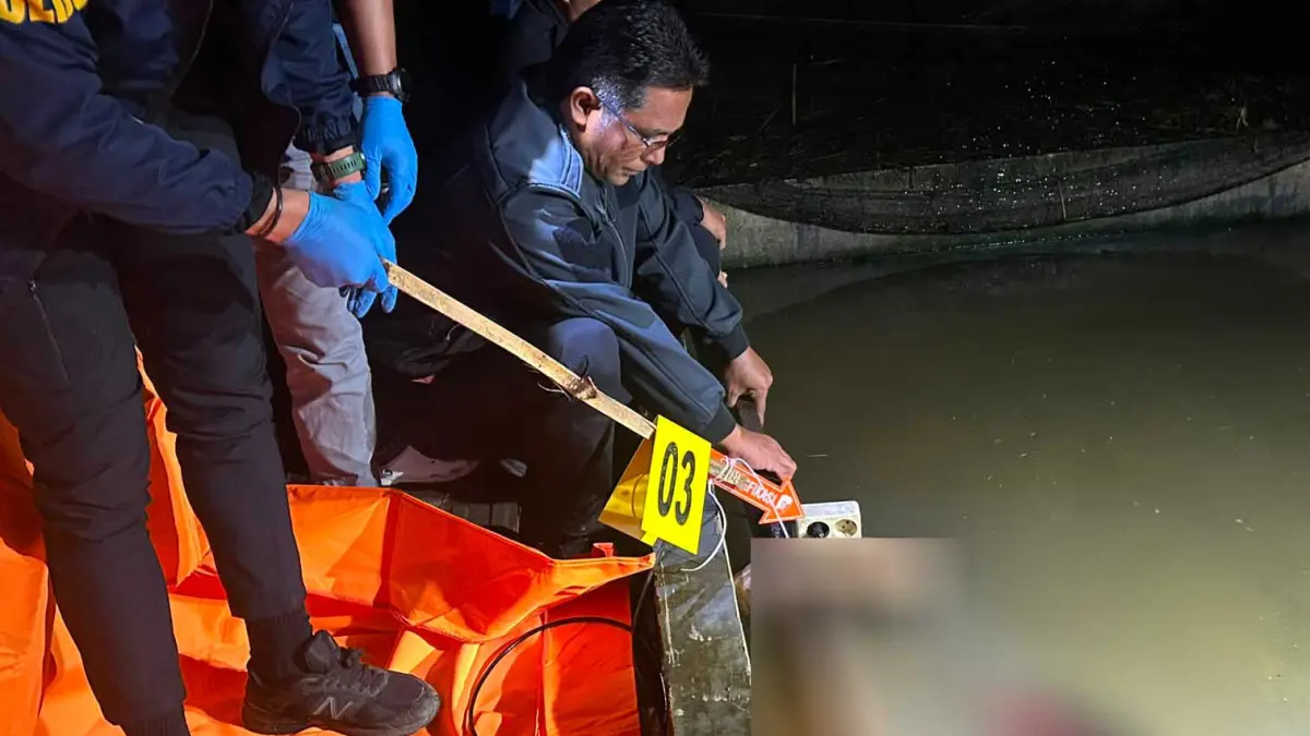 NAHAS : Polisi melakukan rekonstruksi kejadian. (foto: Polres Bangli)