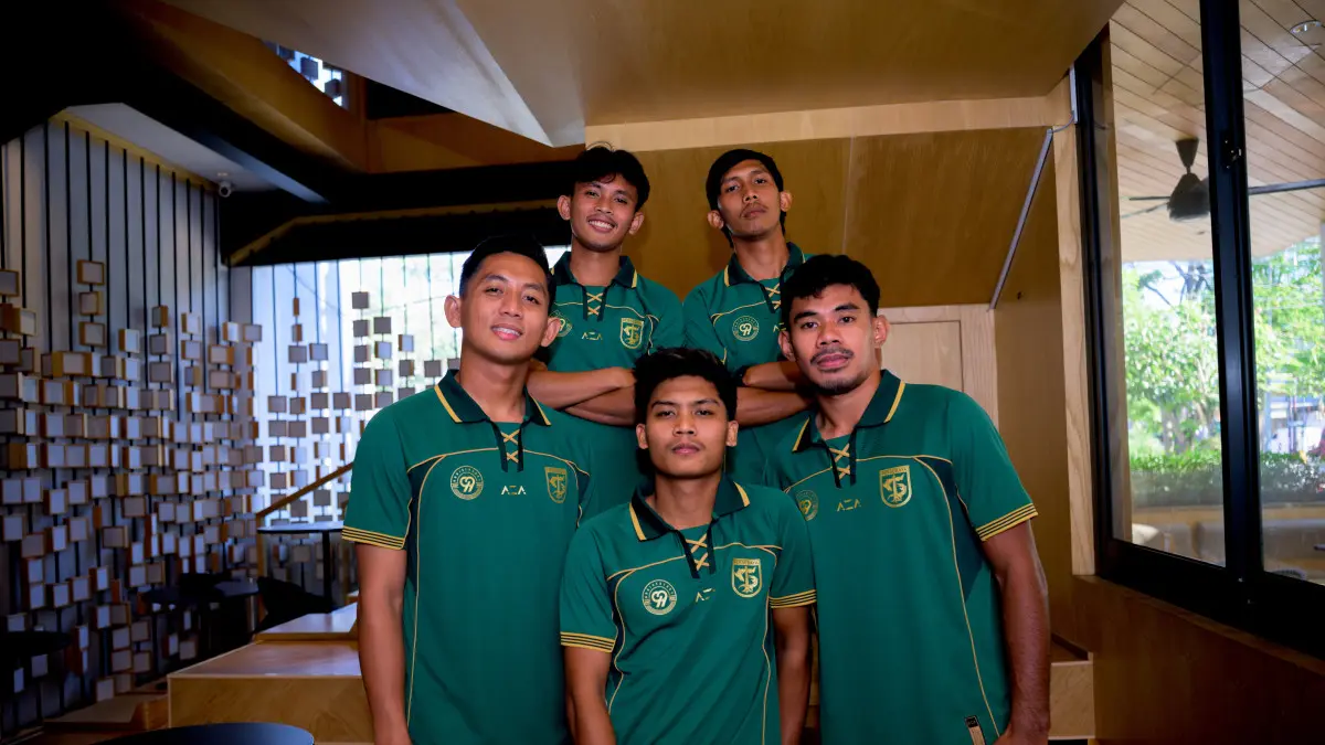 AMUNISI BARU - Reza Arya Pratama, Syahrul Lasinari, Yusuf Meilana, Dicky Kurniawan, dan Ricky Pratama saat diperkenalkan Persebaya Surabaya.