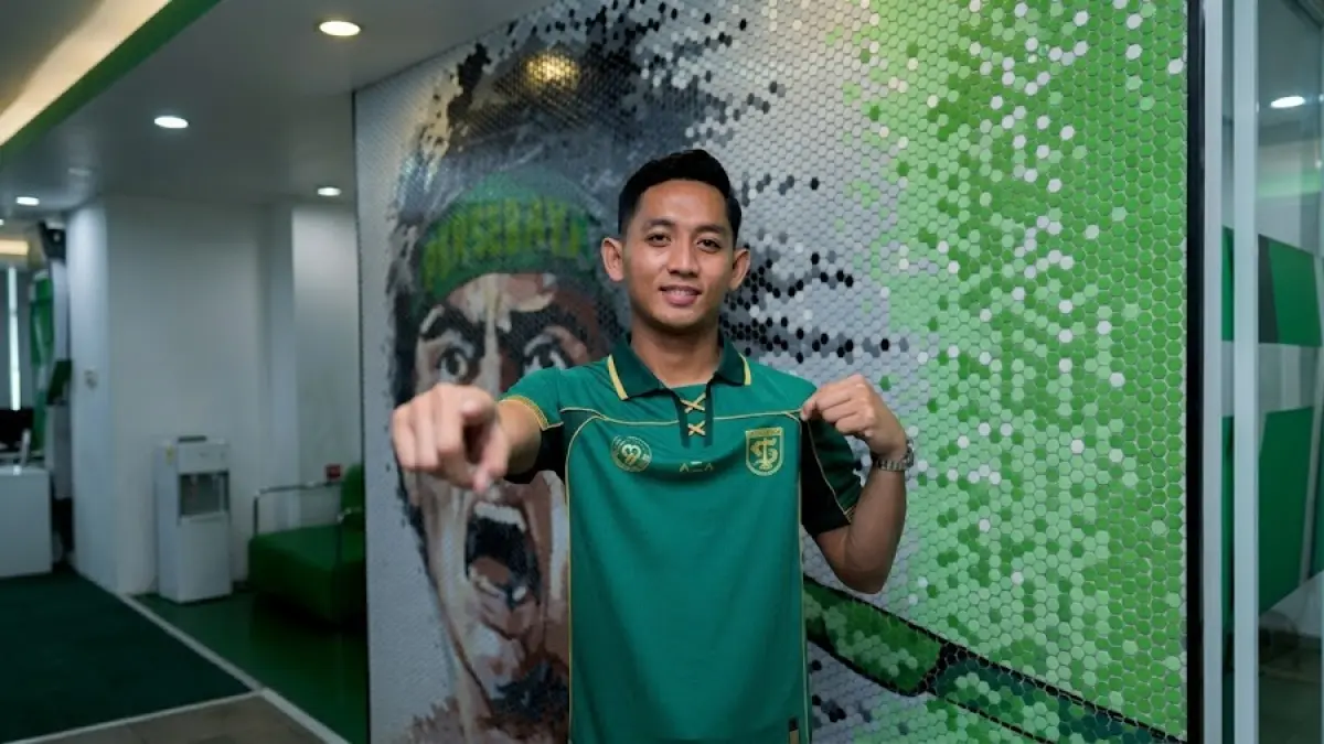 Reza Arya Pratama ketika diperkenalkan Persebaya