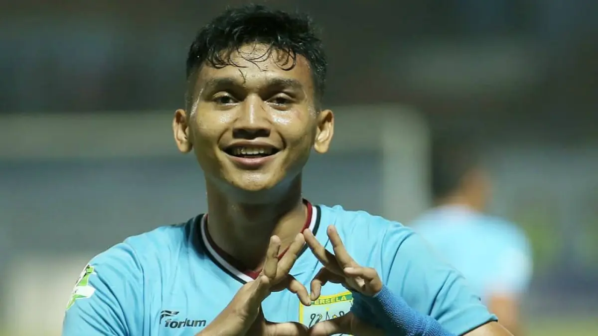 Dendy Sulistyawan memastikan memperkuat klub kota kelahirannya, Persela Lamongan, di Pegadaian Championship 2026/2027.