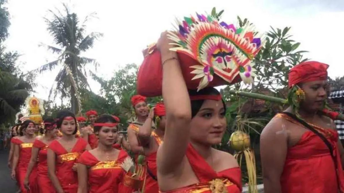 ilustrasi prosesi upacara Nyenukan di Gianyar, beberapa waktu lalu. (dok.Radar Bali)