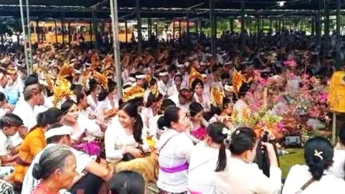 ilustrasi ritual upacara Manusa Yadnya di Klungkung, beberapa waktu lalu. (foto:Dewa Ayu Pitri Arisanti)