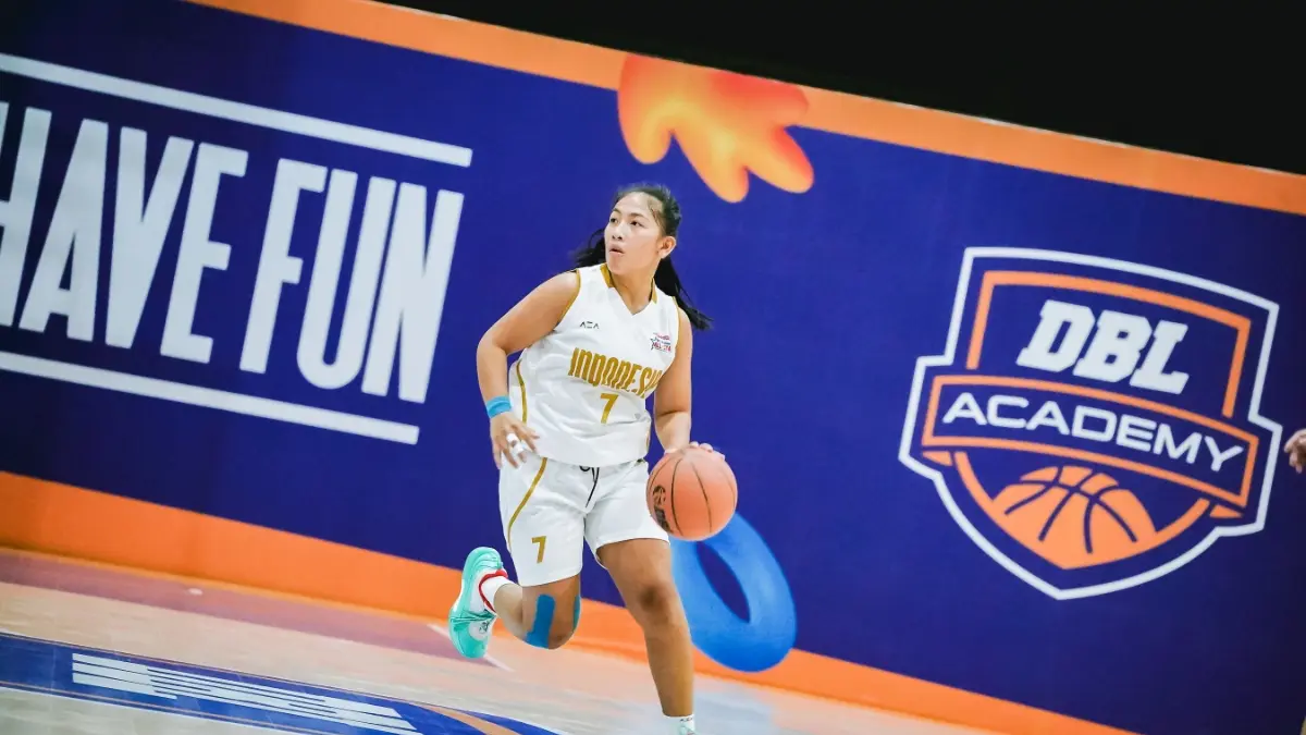  Kapten tim putri SMAN 1 Gianyar (Dosman), Ni Kadek Winda Sandia Kanita dengan Jersey Timnas di DBL Camp.