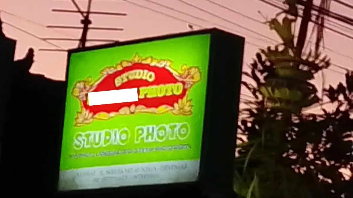 Yang tepat Studio Foto.