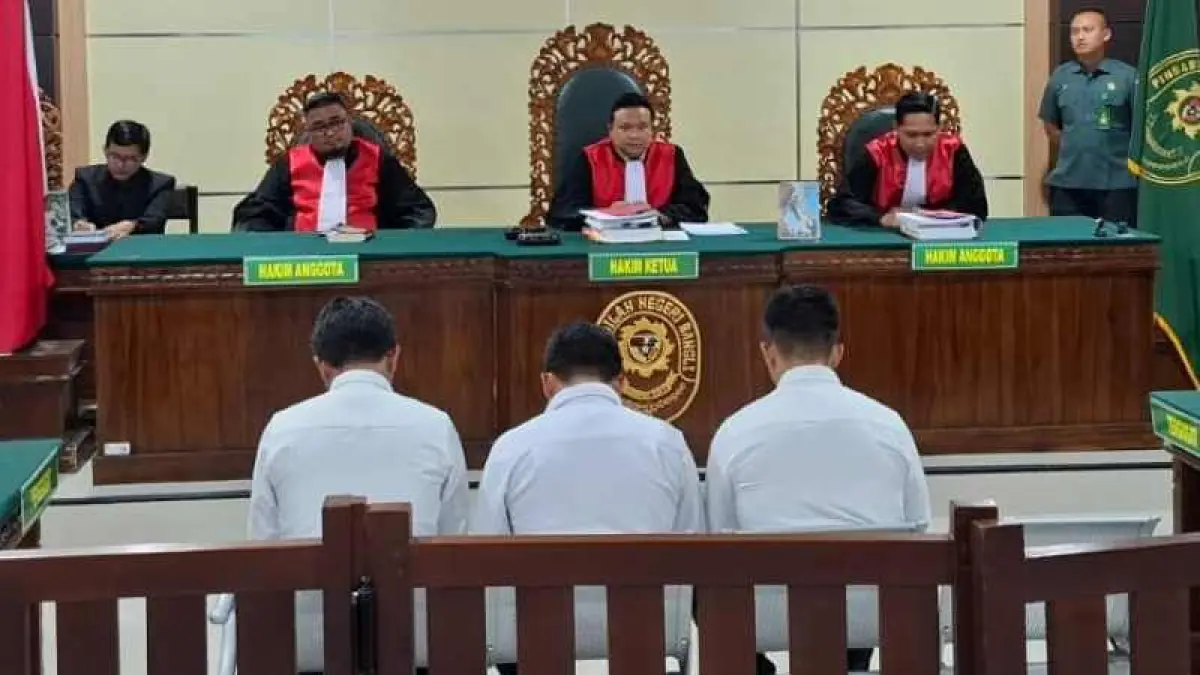 BAKAL MENUA DI PENJARA : Tiga terdakwa perkelahian maut di Kintamani. (dewa ayu pitri arisanti)