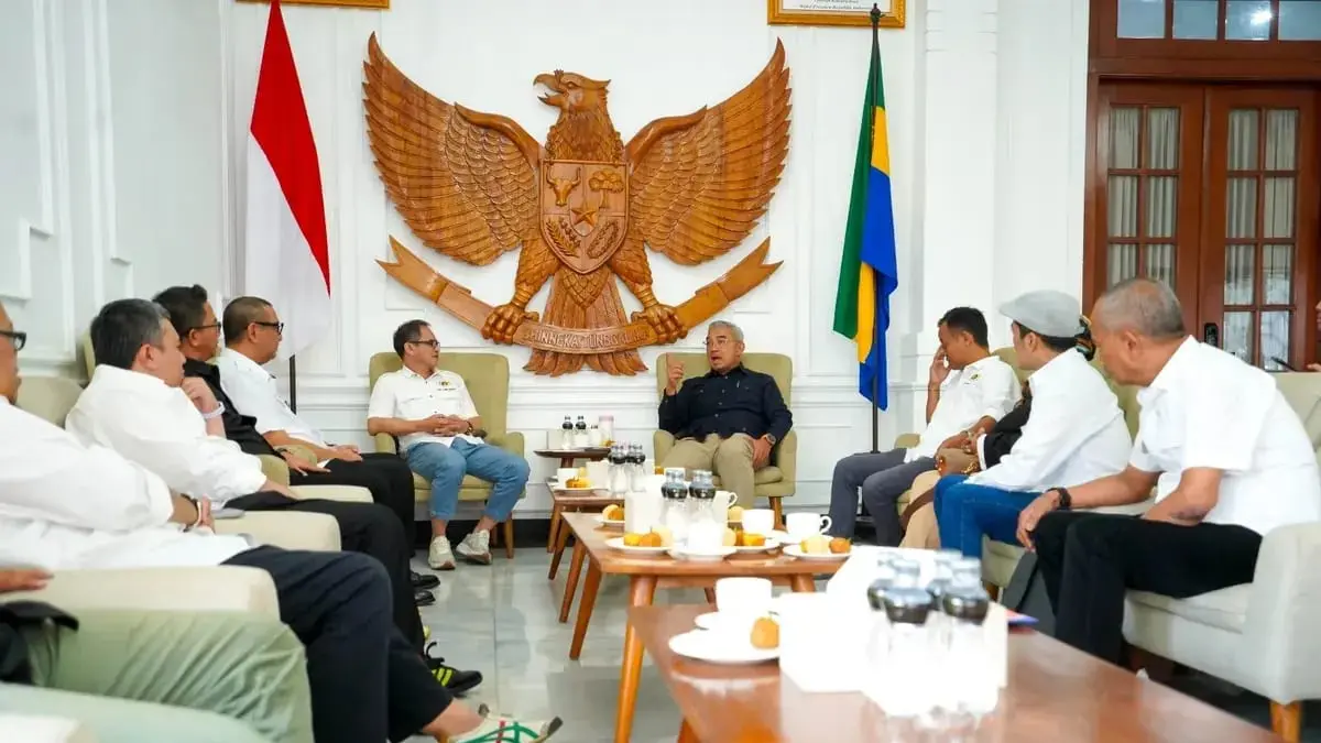 Pertemuan Pemerintah Kota Bandung  membahas Konferensi Provinsi (Konprov) Persatuan Wartawan Indonesia (PWI) Jawa Barat Tahun 2026 yang dijadwalkan berlangsung pada Agustus mendatang. (ist/radarbali.id)