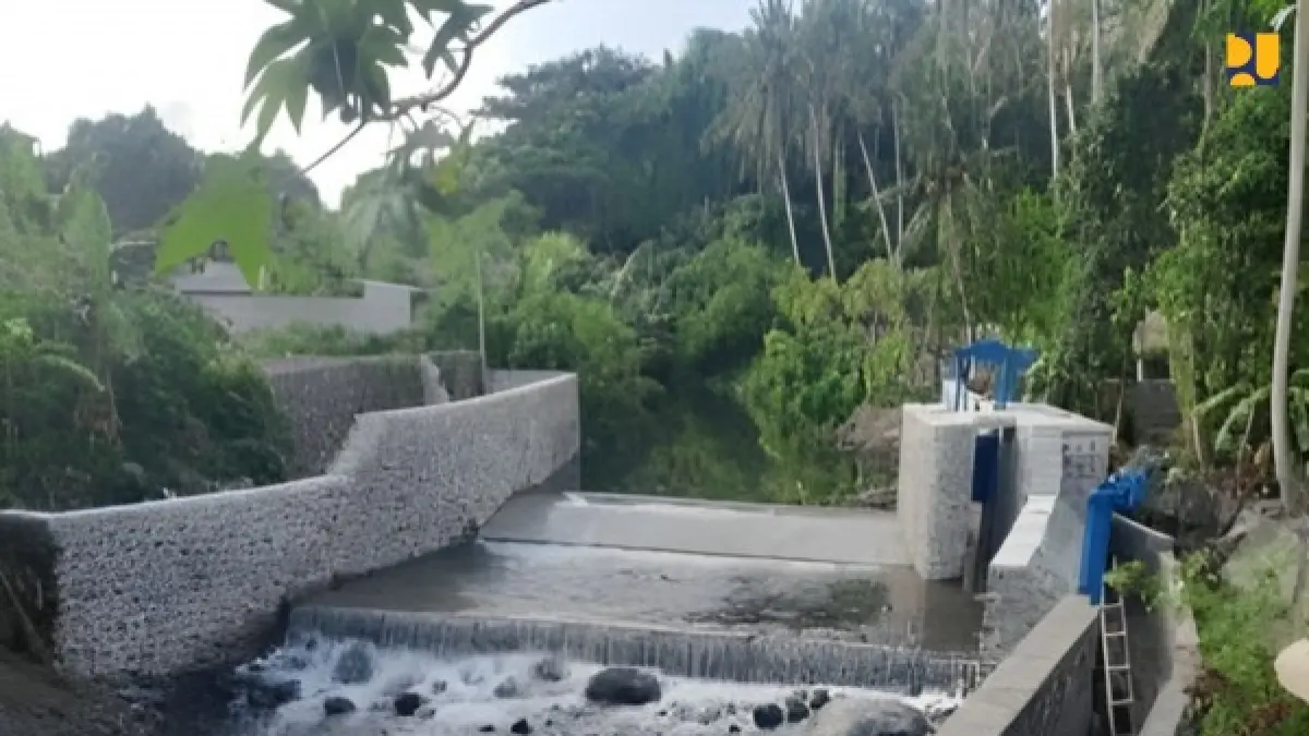 Salah satu jaringan irigasi pertanian yang dibangun Kementerian PU di Bali.