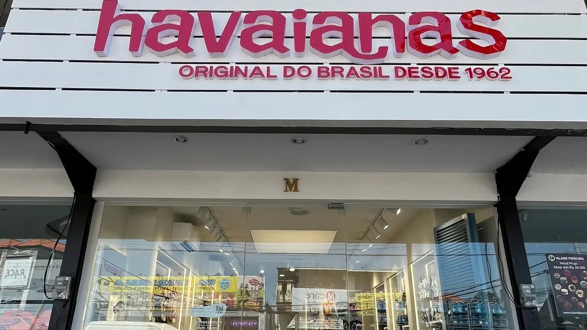  STORE TERBARU: Kunjungi Havaianas di Teuku Umar Barat Denpasar yang mudah dijangkau dan berikan kenyamanan bagi pengunjung.