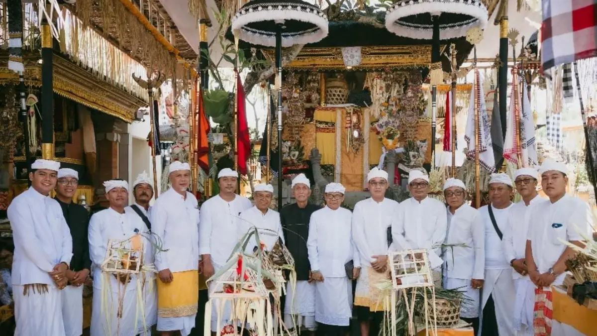 Sejumlah pengempon pura di kawasan BTID membeberkan kebenaran bahwa tak pernah ada pelarangan bagi semeton Bali yang hendak bersembahyangan.&nbsp;