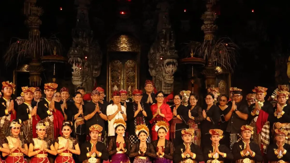Bupati Sanjaya dan Bunda Rai Dukung Penuh Duta Tabanan di PKB XLVIII 2026. Penampilan Duta Kabupaten Tabanan dalam Pesta Kesenian Bali 2026.