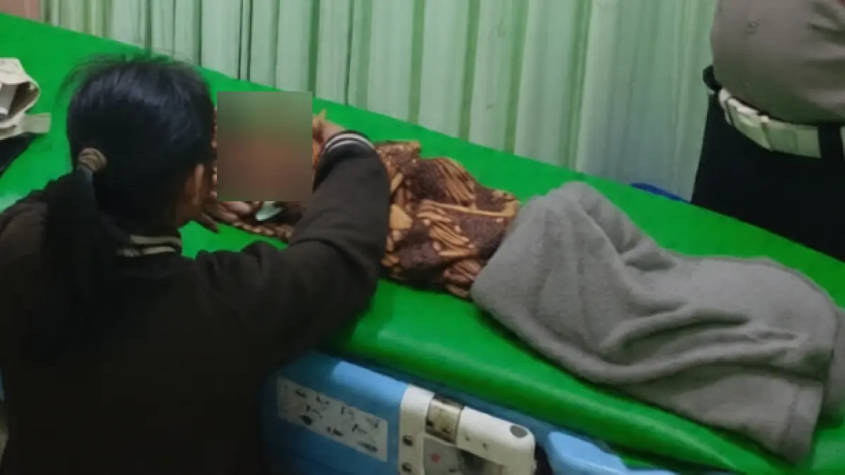 TRAGIS : Balita nahas meninggal di saluran irigasi .( Foto: Polres Buleleng untuk Radar Bali)