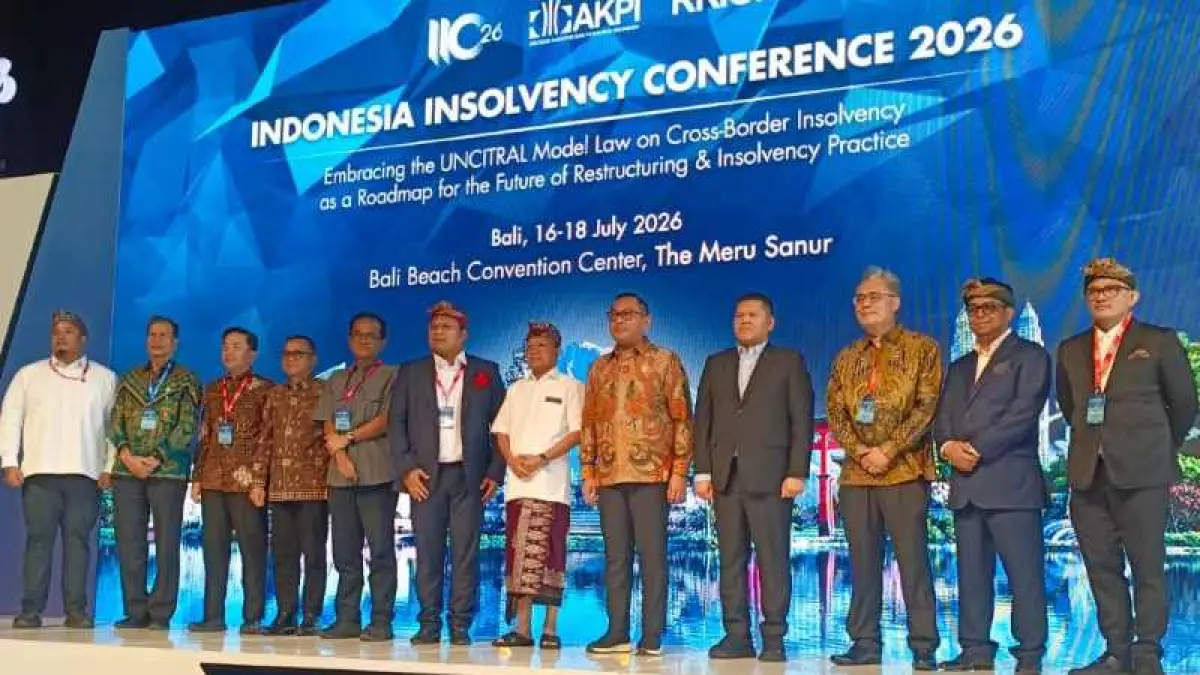BEBERKAN IKLIM INVESTASI TERKINI : Pembukaan Indonesia Insolvency Conference, Kamis (16/7) di The Meru, Sanur, Denpasar Selatan. (marsellus pampur)