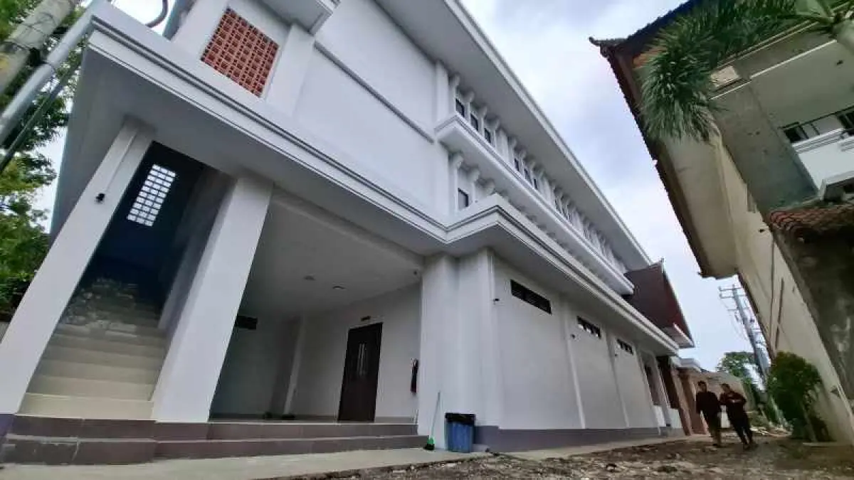 MASIH TERGANJAL ATURAN : Suasana gedung baru Instalasi Pemulasaraan Jenazah RSUD Tabanan. (juliadi/radar bali)
