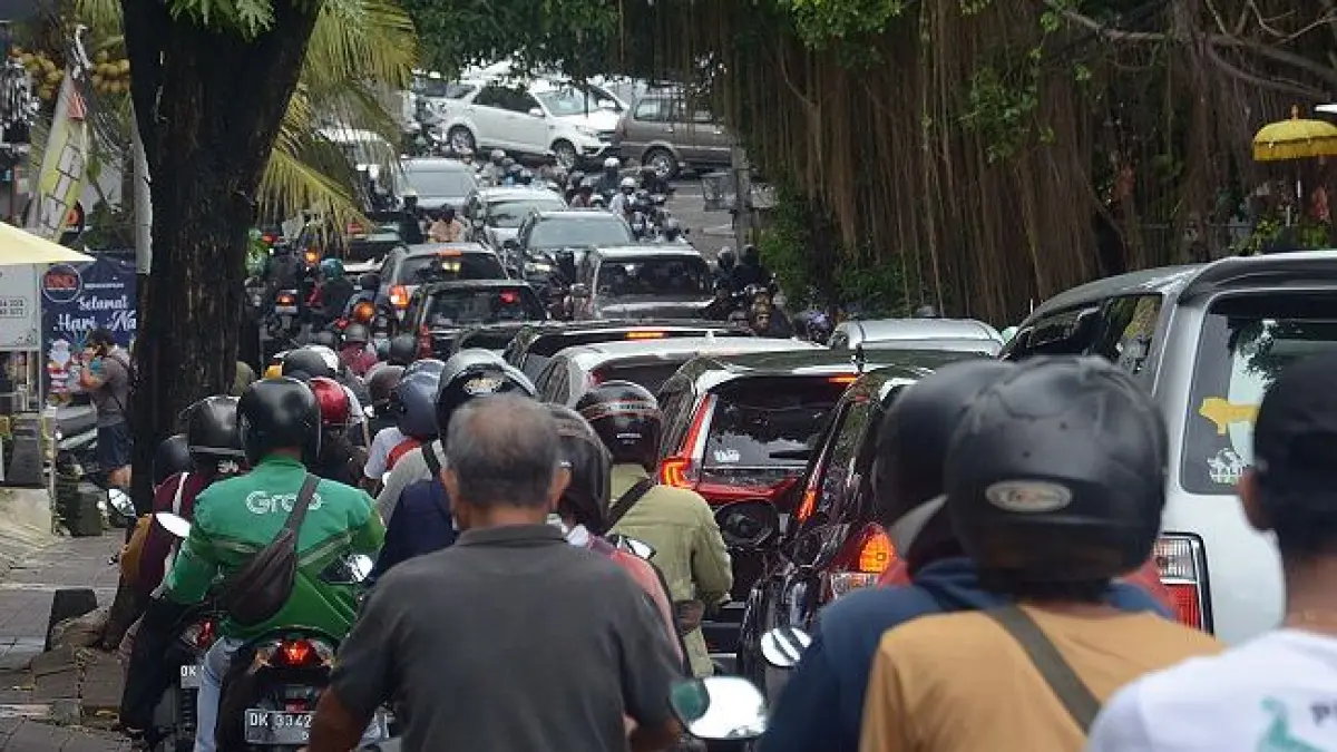 Kemacetan di kawasan Canggu, Kuta Utara, Badung, setiap sore. (Foto: Radar Bali)