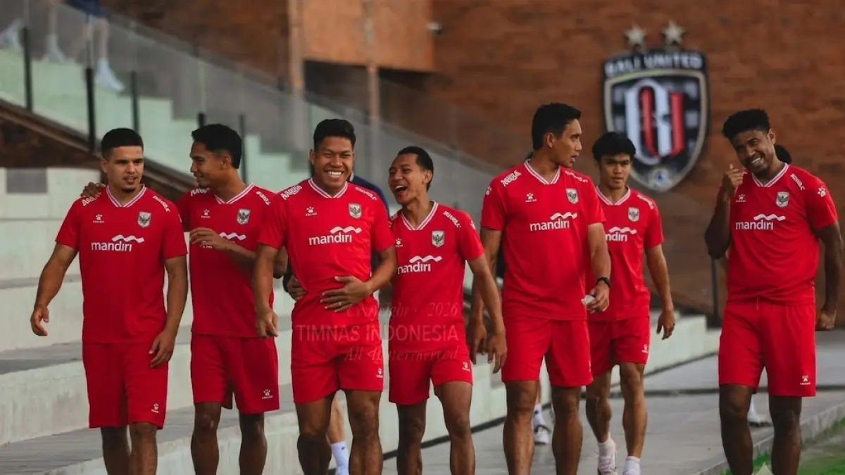 Para pemain Timnas Indonesia saat berlatih di Bali United Training Center, Pantai Purnama, Gianyar, Bali. Foto: PSSI