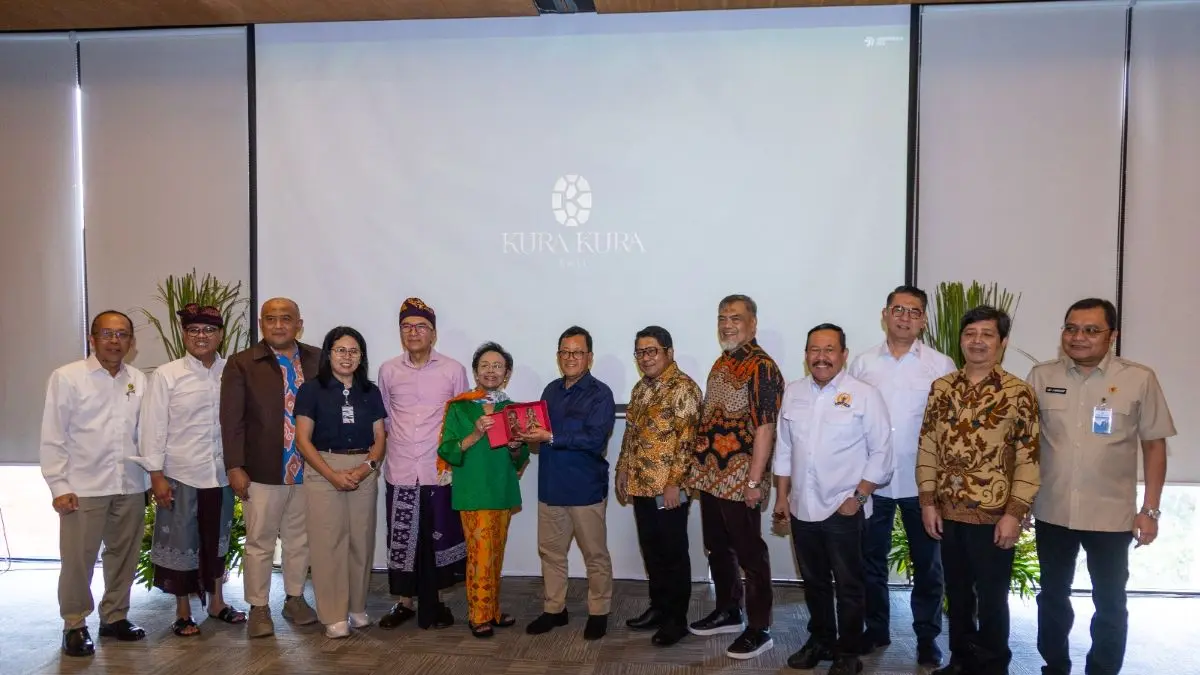 Amnggota Komisi XII DPR RI saat foto bersama di KEK Kura-Kura