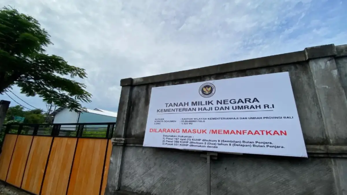 Lahan calon asrama haji Bali di Sesetan. Lahan tersebut merupakan hibah dari salah satu warga Kampung Bugis kepada Kementerian Haji yang telah dinyatakan memenuhi syarat untuk pembangunan asrama haji berkapasitas 380 jemaah.