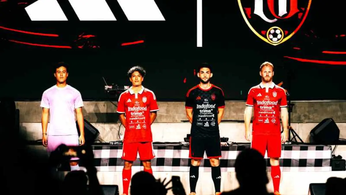 MAKIN KEREN : Tampilan jersey baru Bali United saat launching. (ist)