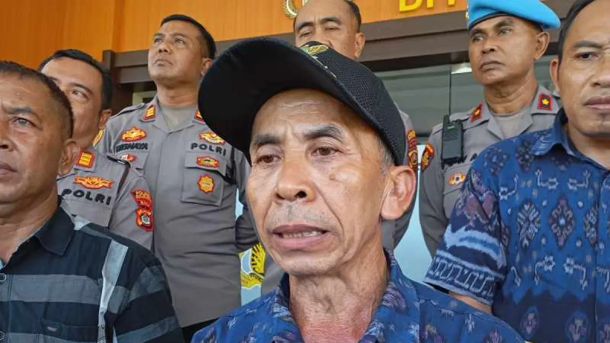 SESALKAN AKSI BRUTAL DAN ANARKIS : Perbekel Desa Sidetapa I Made Sutama. (francelino junior)