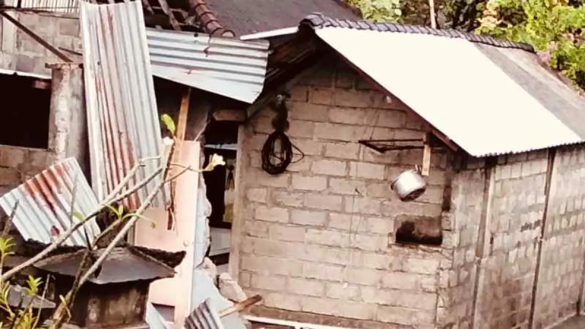 KEBANJIRAN DI MUSIM KEMARAU : Kerusakan akibat hujan deras mengguyur Kabupaten Klungkung sejak malam hingga pagi keesokan harinya. (foto:istimewa)