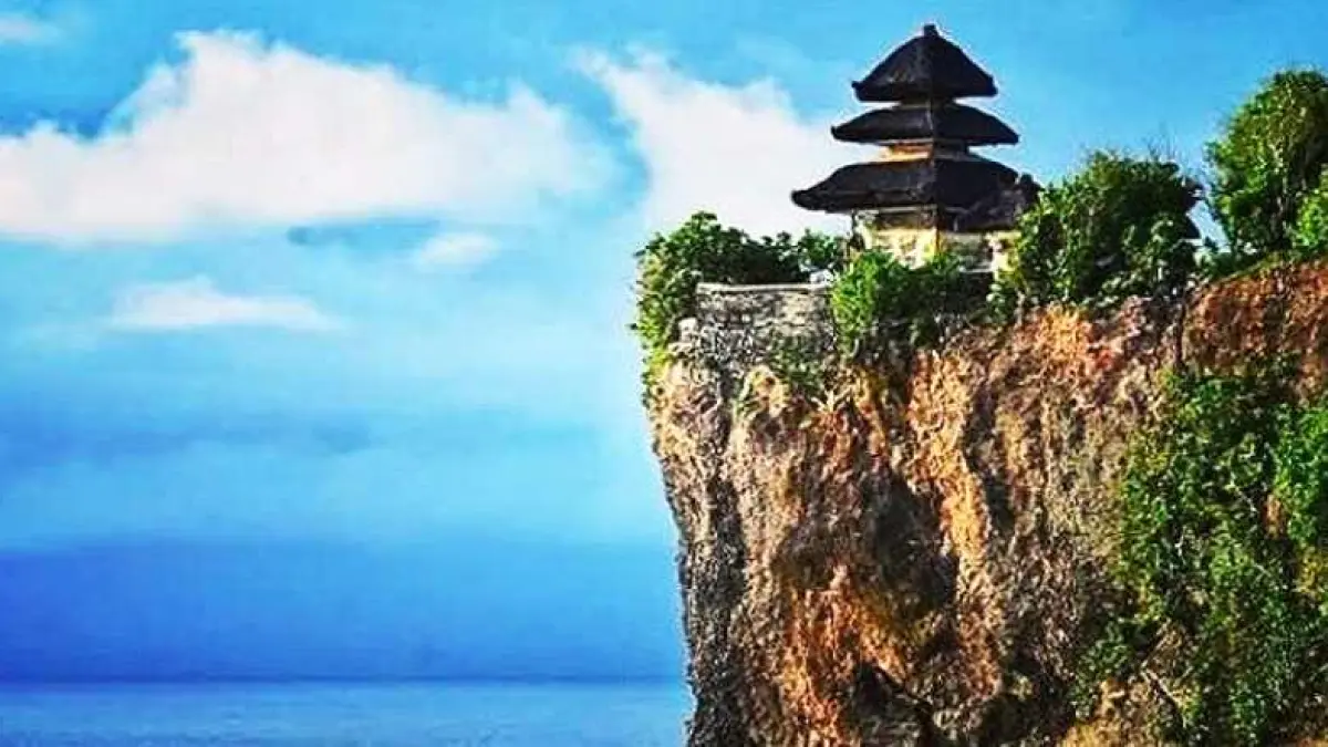 Ilustrasi Pura Uluwatu, Pecatu, Kuta Selatan, Badung. (dok.Radar Bali)
