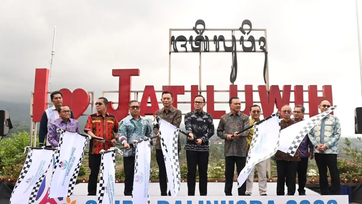 Komitmen tersebut diwujudkan melalui penguatan Kerja Sama Antar Daerah (KAD) dan berbagai kolaborasi strategis yang dikukuhkan dalam rangkaian Gerakan Pengendalian Inflasi dan Pangan Sejahtera  dari Subak Jatiluwih Tabanan. (Humas BI Bali for radarbali.id)