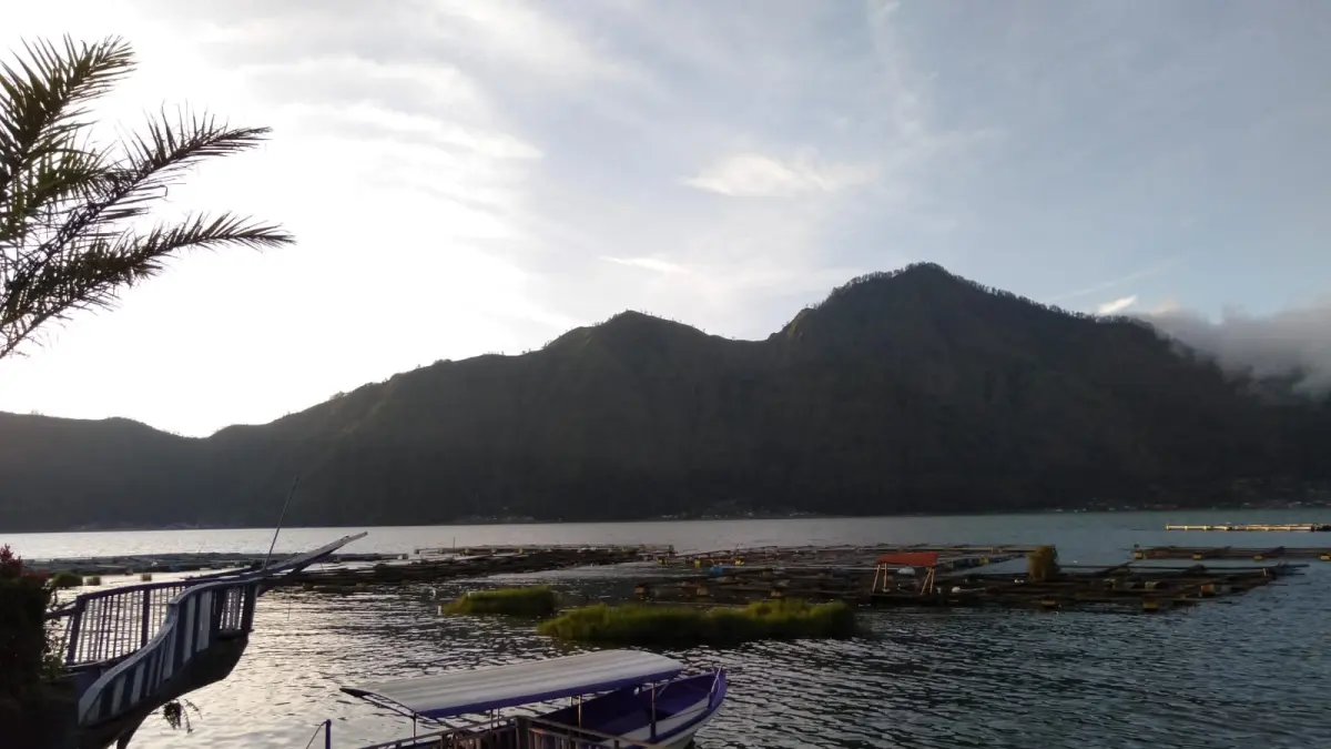 Ilustrasi Danau Batur, Kintamani,Bangli, cerah berawan. (dok.Radar Bali)