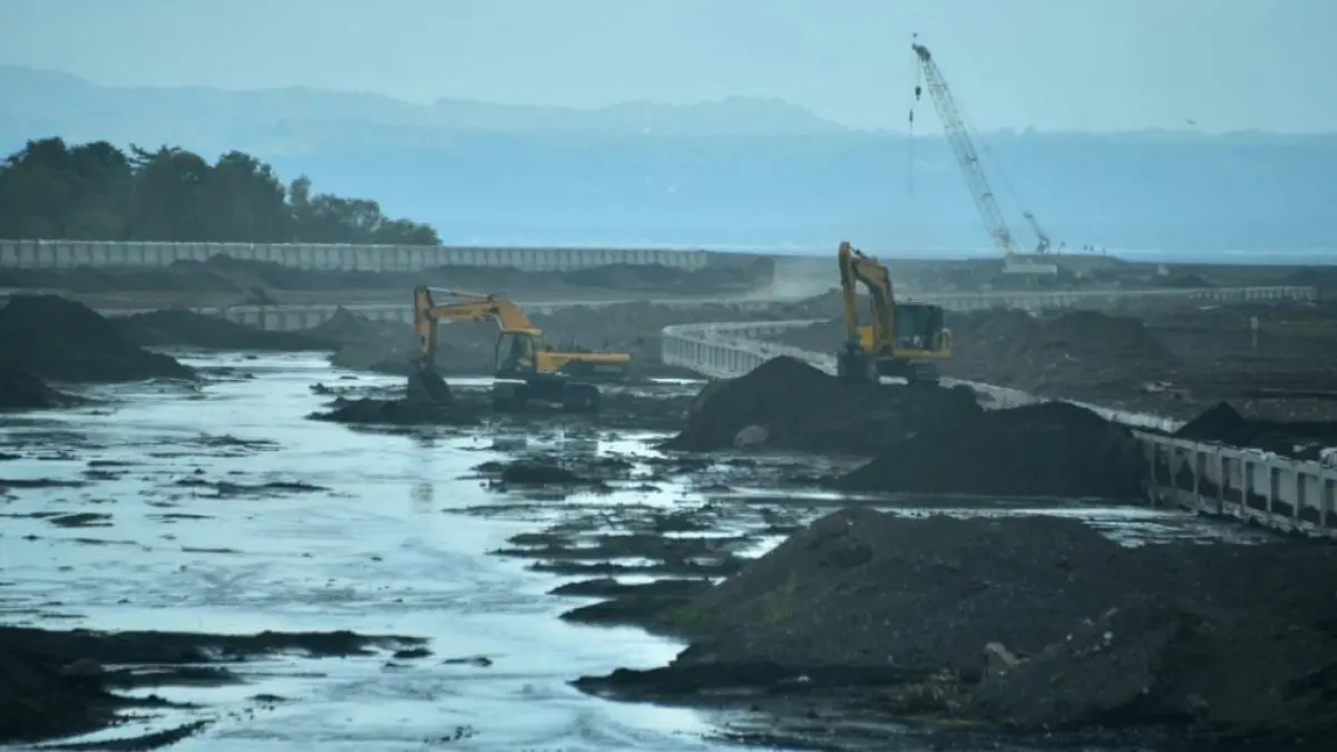 Tingginya sedimentasi di Tukad Unda menunjukkan perubahan masif kawasan hutan menjadi hunian dan penunjang pariwisata. (Foto: Kementerian Pekerjaan Umun)