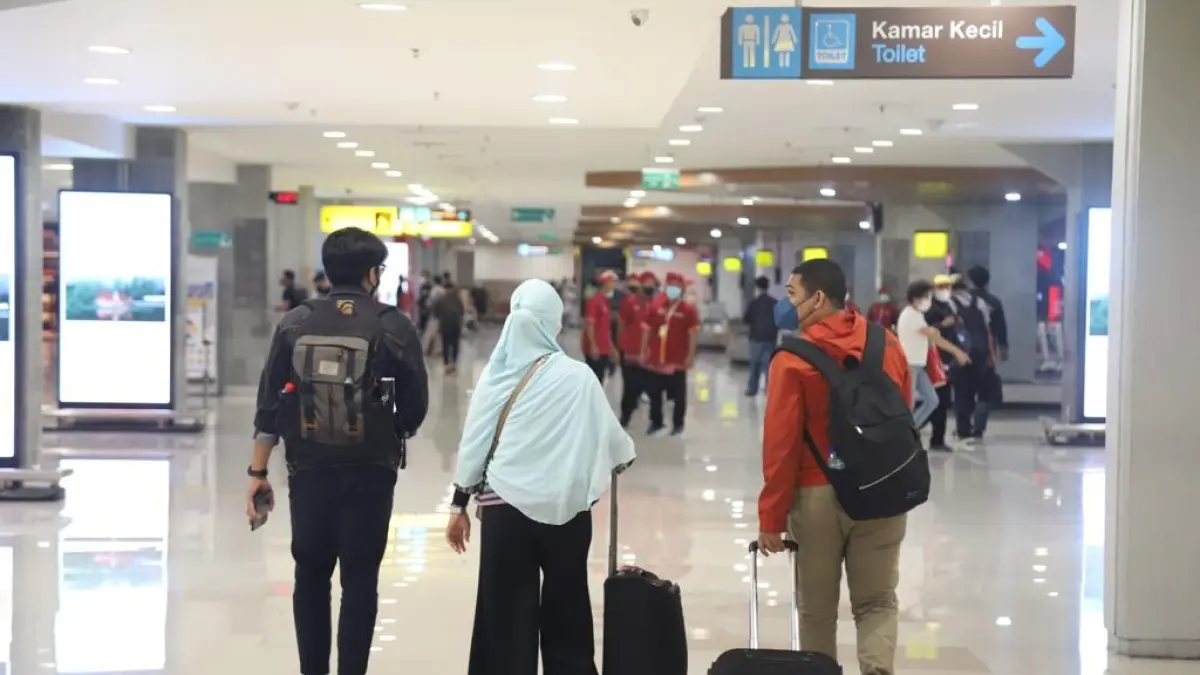 ANOMALI: Tamu domestik yang mulai menurun via bandara I Gusti Ngurah Rai Bali. (IST/radarbali.id)