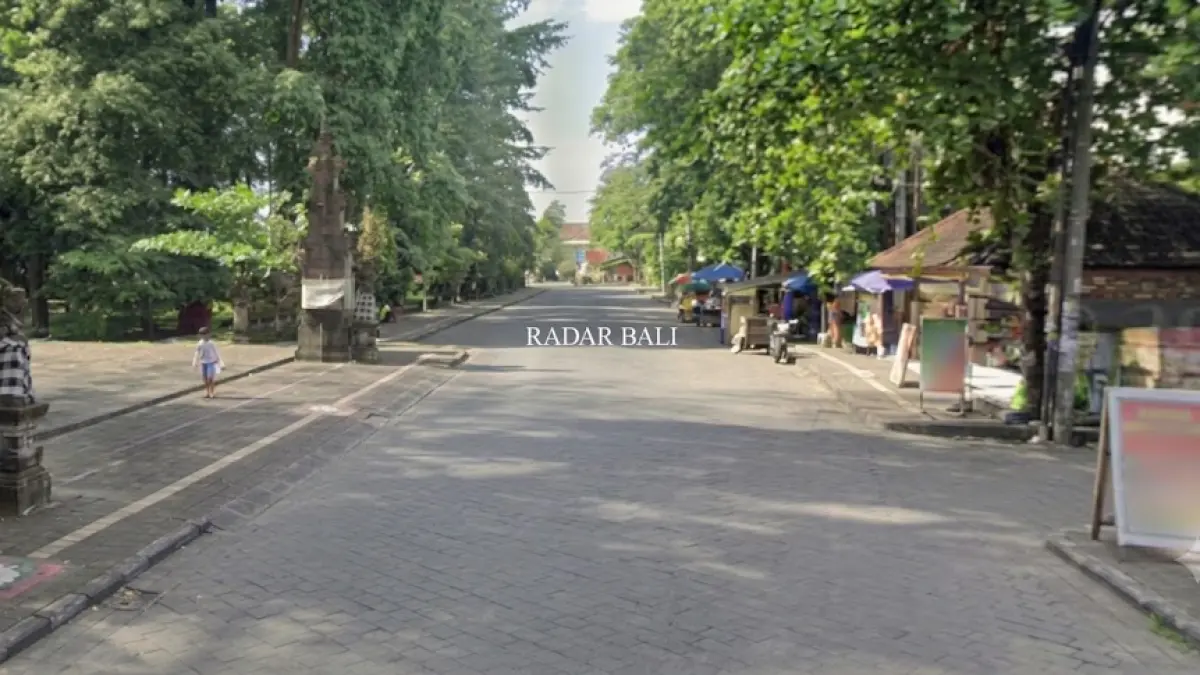Jalan Waribang akan ditutup mulai Rabu (12/8) hingga Minggu (15/8) untuk Karya Agung Pura Dalem Khayangan Kesiman.