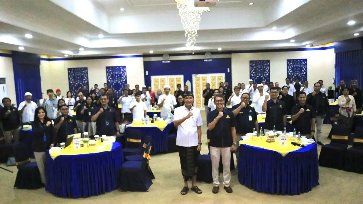 Wakil Bupati Klungkung, Tjokorda Gede Surya Putra, menghadiri kegiatan Monitoring dan Evaluasi (Monev) Perjanjian Kerja Sama Optimalisasi Pemungutan Pajak Pusat dan Pajak Daerah (PKS OP4D) di lingkungan Kantor Wilayah Direktorat Jenderal Pajak (Kanwil DJP) Bali, Denpasar, Rabu (12/8)