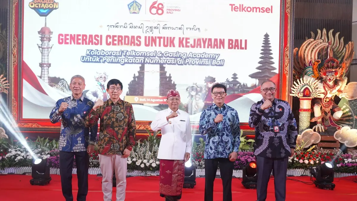 Gubernur Bali Wayan Koster, apresiasi inisiatif Telkomsel dan Prof. Yohanes Surya, yang sejalan dengan komitmen Pemerintah Provinsi Bali dalam membangun SDM Bali yang unggul, pada Jumat (14/8/2026).