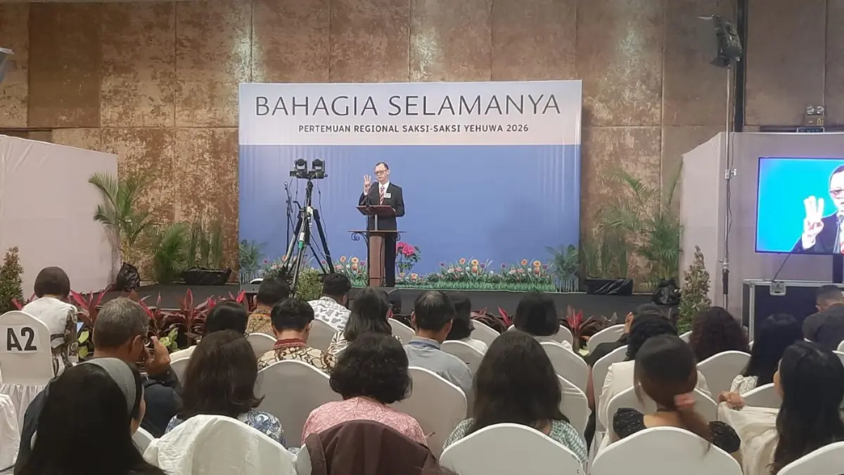Penyampaian khutbah oleh pembicara Saksi-Saksi Yehuwa di Bali Sunset Road Convention Centre sejak Jumat sampai Minggu, 14-16 Agustus 2026. (M.Ridwan/radarbali.id)
