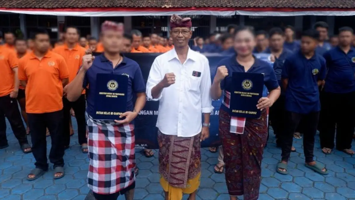 HARI BAHAGIA : Pemberian remisi bagi warga binaan Rutan Gianyar. (foto: Rutan Gianyar)