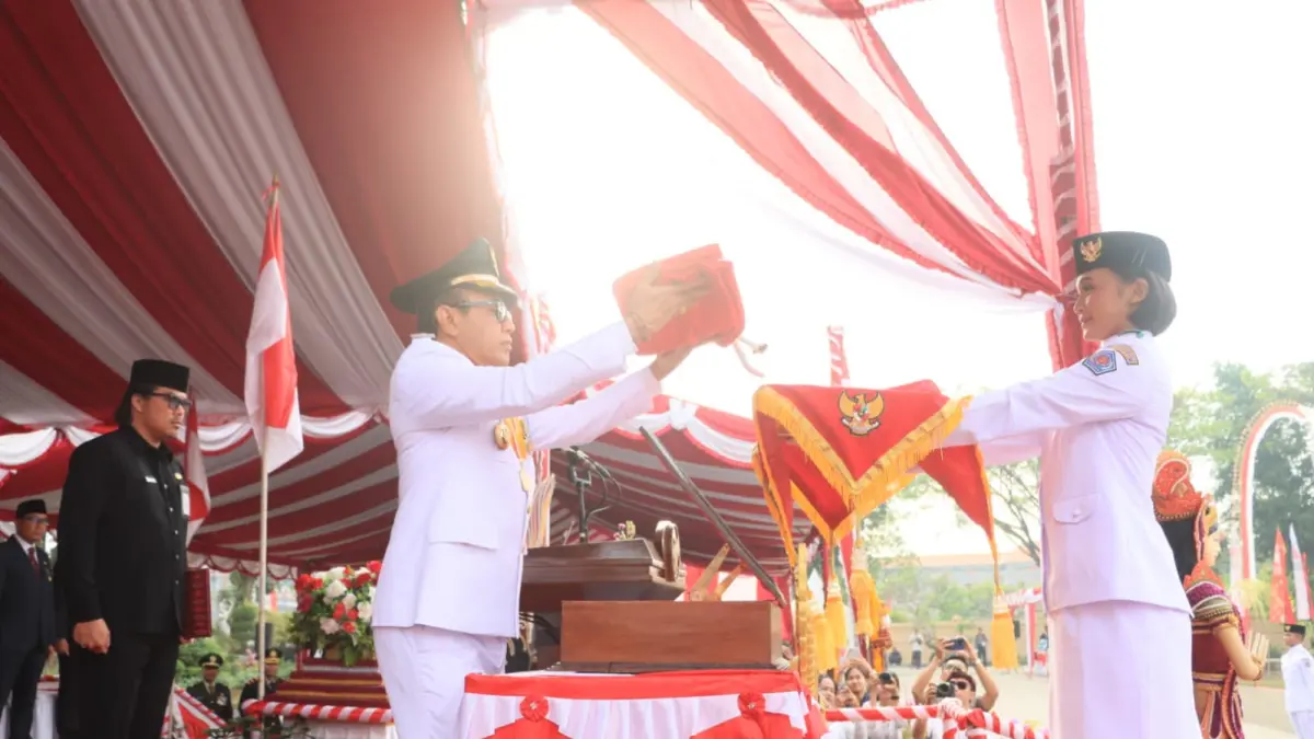 Walikota Denpasar, I Gusti Ngurah Jaya Negara dalam pelaksanaan Upacara Bendera dalam rangka memperingati HUT ke-81 Republik Indonesia di Kota Denpasar, Senin (17/8), di Lapangan Lumintang, Denpasar
