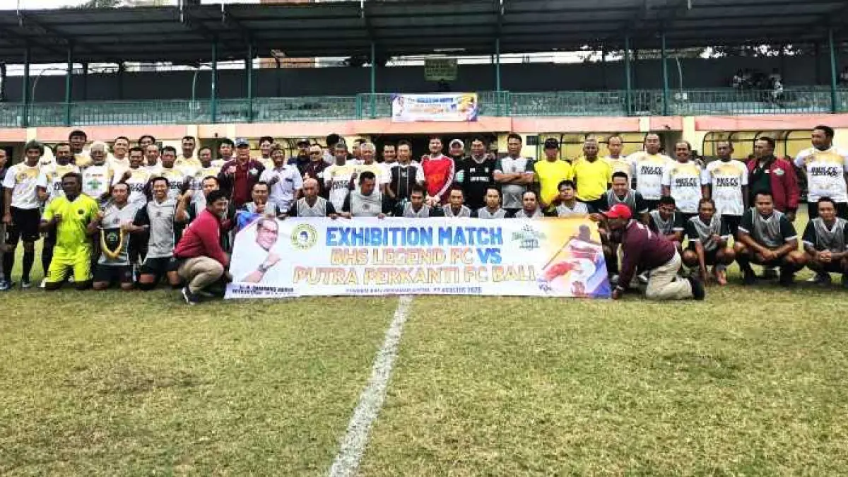 BUKAN NOSTALGIA BIASA : Laga  yang digelar pada Sabtu (22/8/2026) menghasilkan kemenangan 4-0 Bali BHS Legend FC. (foto: Marsellus Pampur)