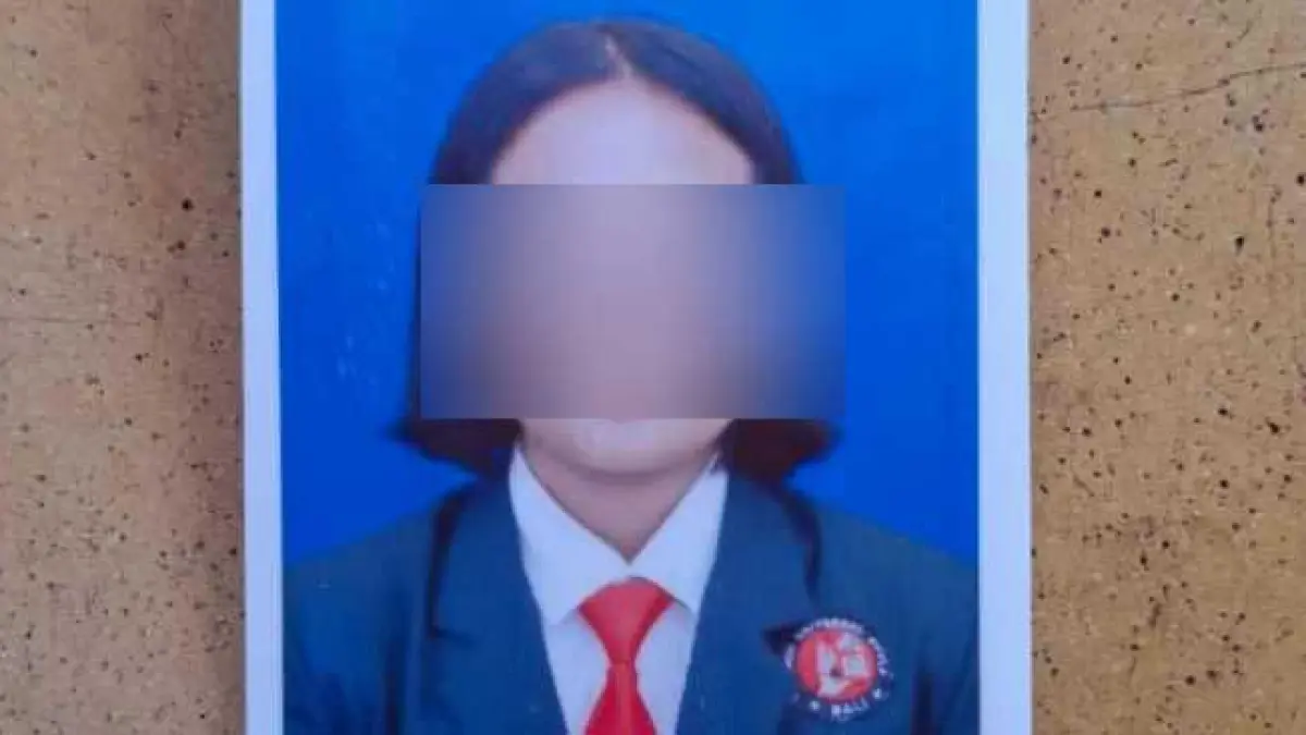 DUKA MENDALAM : Mendiang PAMW (foto: repro Dewa Ayu Pitri Arisanti)