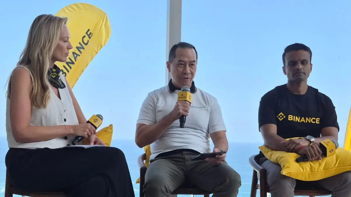 PEMBICARA COINFEST 2026: Calvin Kizana, CEO Tokocrypto dan SB Seker, Head of APAC Binance bahas "Experience Real Crypto Culture" dalam Coinfest 2026.